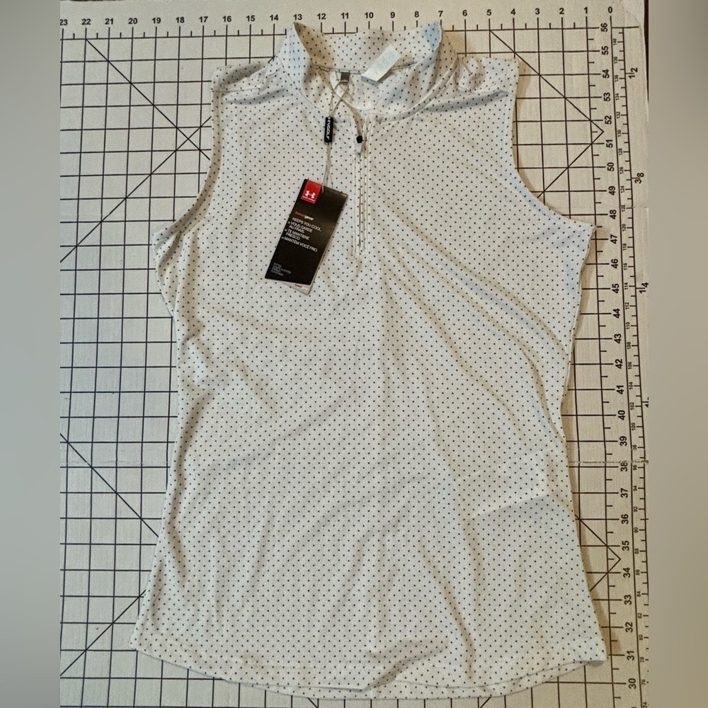NWT Under Armour‎ Women’s Small White/Blue Polka Dot Sleeveless Fitted Shirt